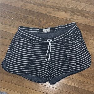 Women’s SZ XL Old Navy Women's Navy & Cream Striped Athletic Sweat Shorts